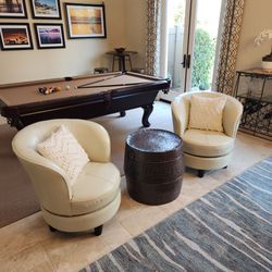 2 Swivel Chairs (Color: Cream)