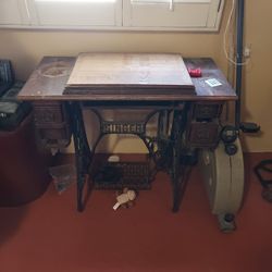 1865 Singer Sewing Machine 