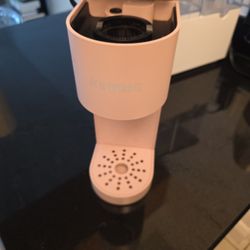 KEURIG CAPSULE COFFEE MACHINE 