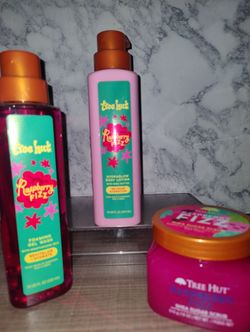 Brand NEW! 🛁 TreeHut Bath & Body Products - Raspberry Fizz(((PENDING PICK UP)))