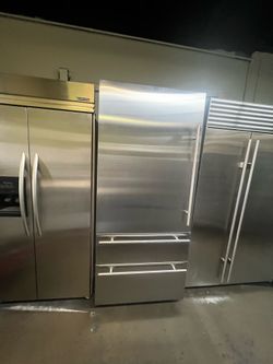 VIKING 36”WIDE 7SERIES BOTTOM FREEZER BUILT IN REFRIGERATOR