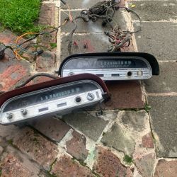 1963/64    Corvaior Instrument Clusters