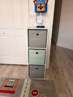 White 3-Cube Storage Organizer Bookshelf with 3 Fabric Bins Included