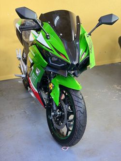Titan 250 Sports Bike