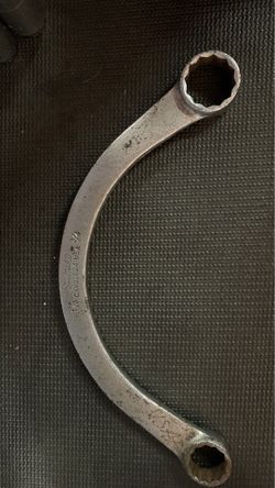 Snap on moon wrench