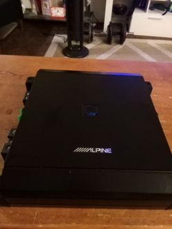 Alpine 600 w monoblock amp