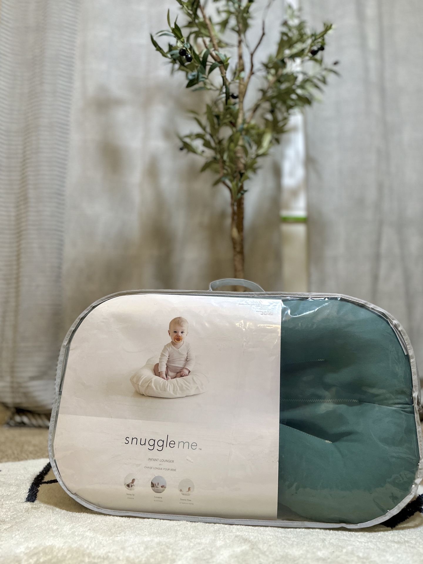 Snuggle Me Infant Lounger