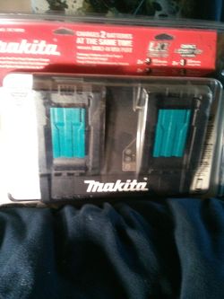 Makita double charging port
