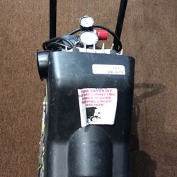 Central Pneumatic Air Compressor 