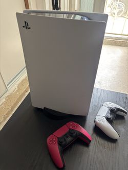PlayStation 5 (PS5) "disc version"