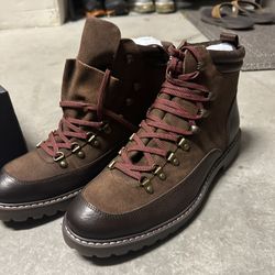 Banana republic alpine boots 