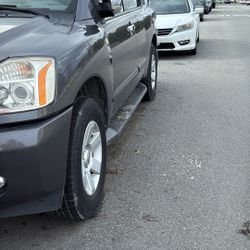 2004 Nissan Armada