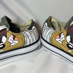 Converse ⭐️ All Star Looney Tunes Collectible Men’s 4.5 Women’s 6.5