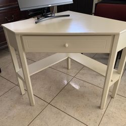 Off white corner desk