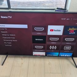 TCL QLED Mini Led 55in Roku Tv 4k, Like New