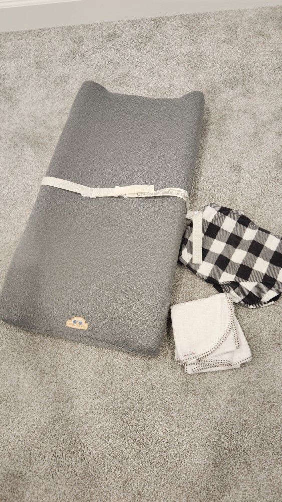 Baby Changing Pad With 2 Covers