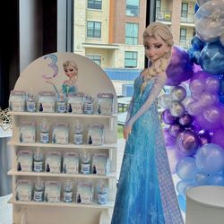 6 Ft Elsa and 2ft Olaf CUTOUT