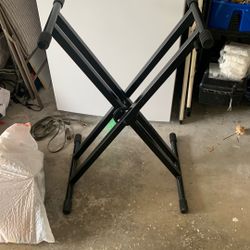 Keyboard adjustable Stand - Like New
