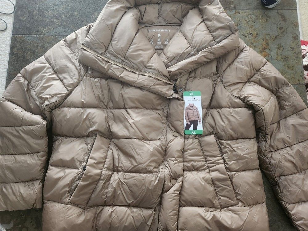 Tahari Womans Golden Bronze Puffer Jacket Size XL