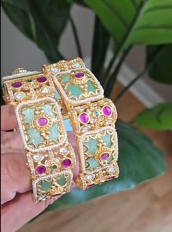 Heritage beautiful bangles set of 2  😍