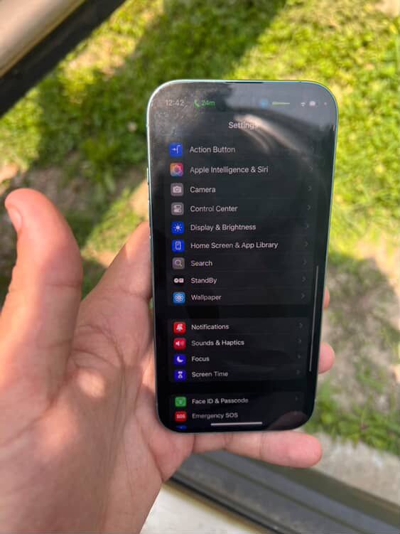 iPhone 16