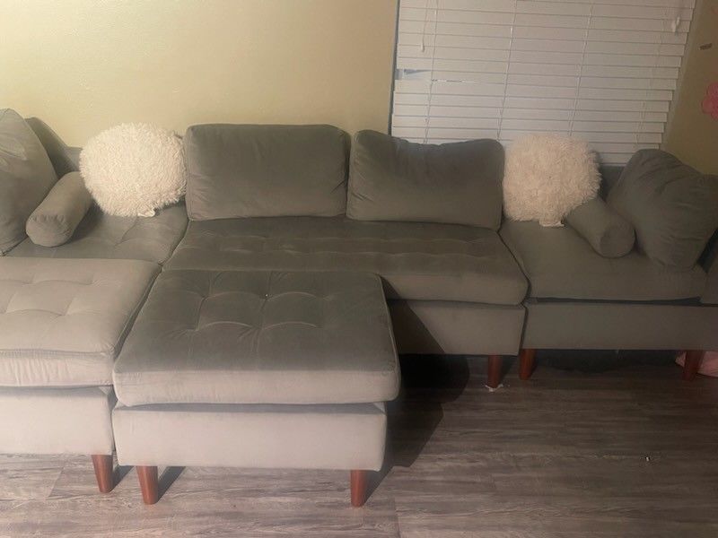 *Wow*---Adjustable Fabric Sectional Sofa---Only $400!!!---Pickup Only😎