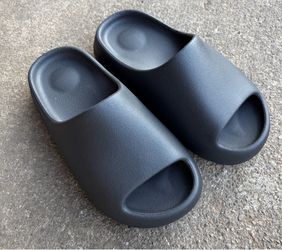 Black Yeezy Slides