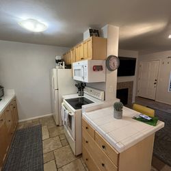 Full Set Of Kitchen Appliances 