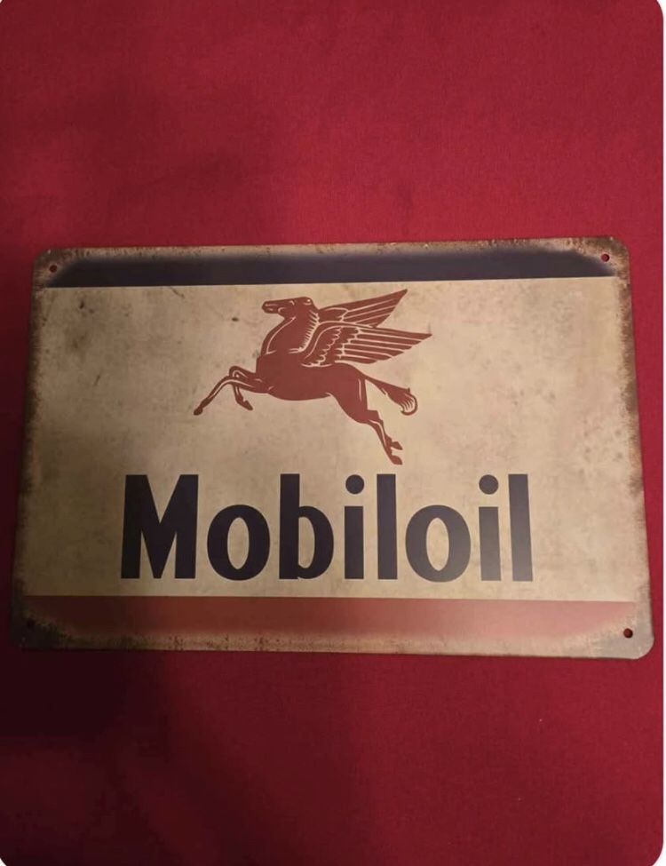 vintage-style Mobiloil sign (7- 7/8" X 11- 3/4")