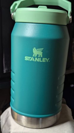 Stanley Flip Straw Jug 64oz Honeydew