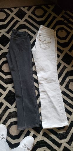 2 PAIRS JEANS SZ 4 GREY/ DKNY WHITE / BANANA REPUBLIC