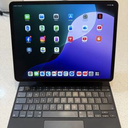 iPad Pro 12.9 128 gb Space Gray w Magic Keyboard