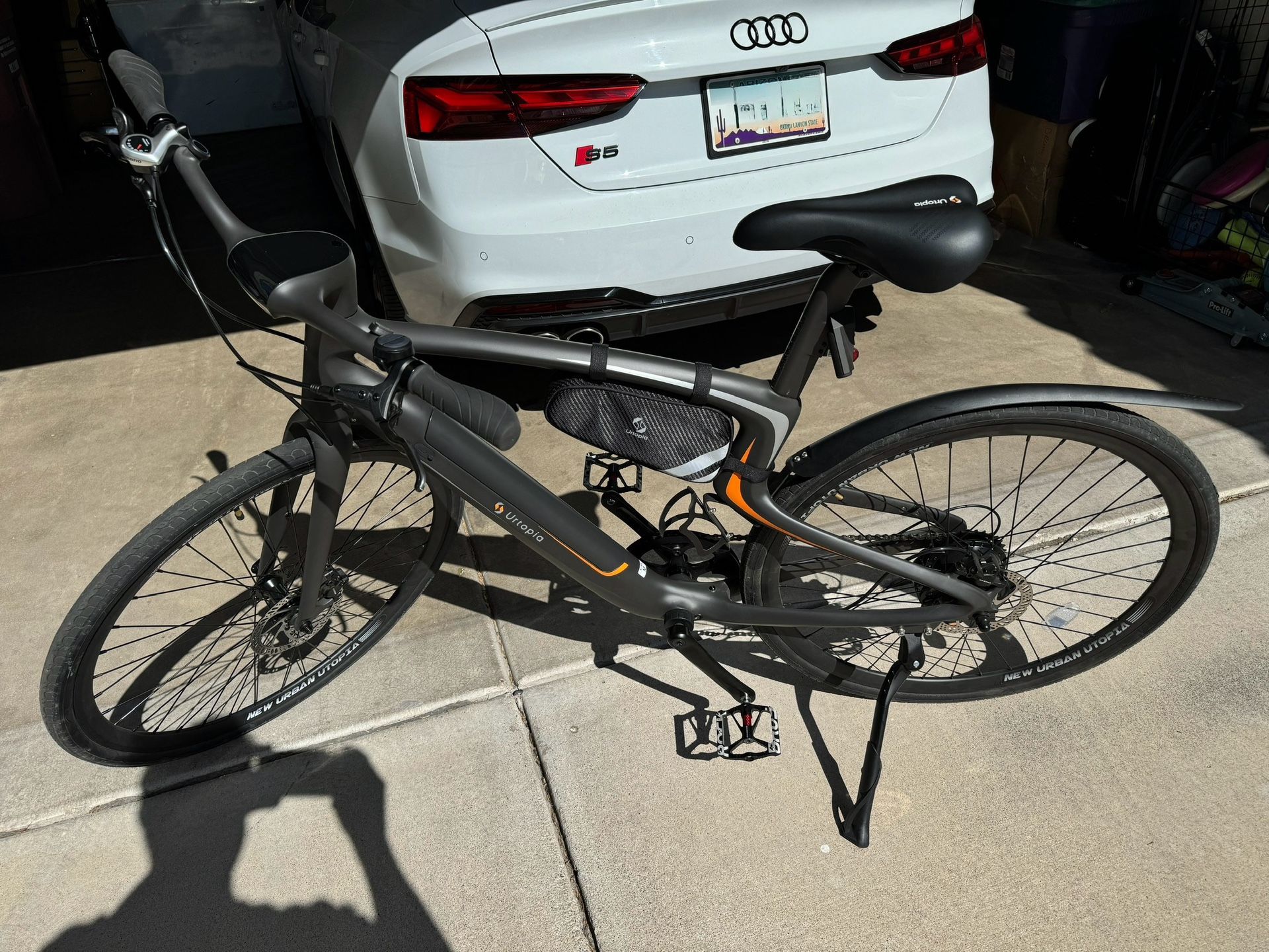 Urtopia Carbon 1S Electric/ Pedal Bike