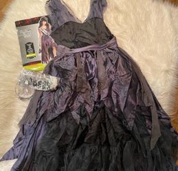 Women’s homecoming corpse costume