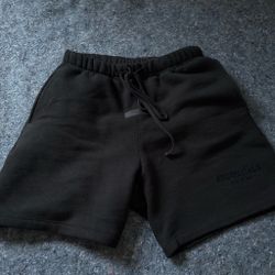 essential shorts