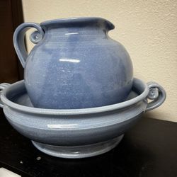 Ethan Allen Made In Italy Water Jug And Basin Blue Pottery 