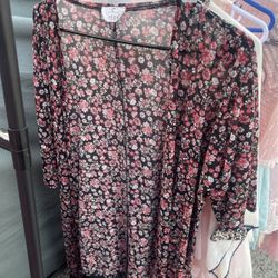 Women’s cardigan can sit through