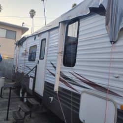 2008 Keystone Hiide Out  27 Foot