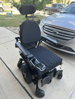 Quantum Edge 3 Power chair