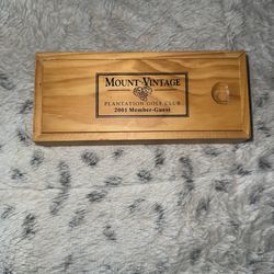 Mount Vintage Cigar Box