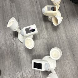 Ring Security Camera With Flood Flashlight & Motion Sensor 