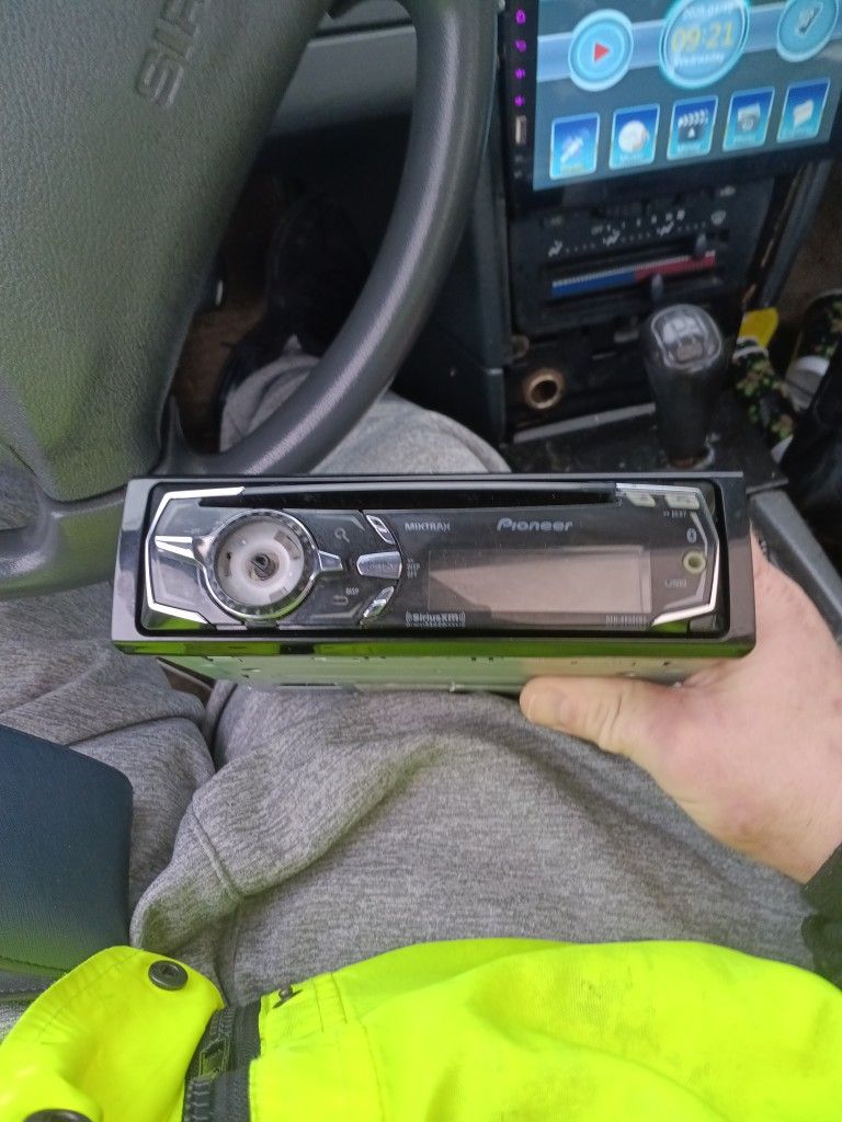 Pioneer Single Din Deck