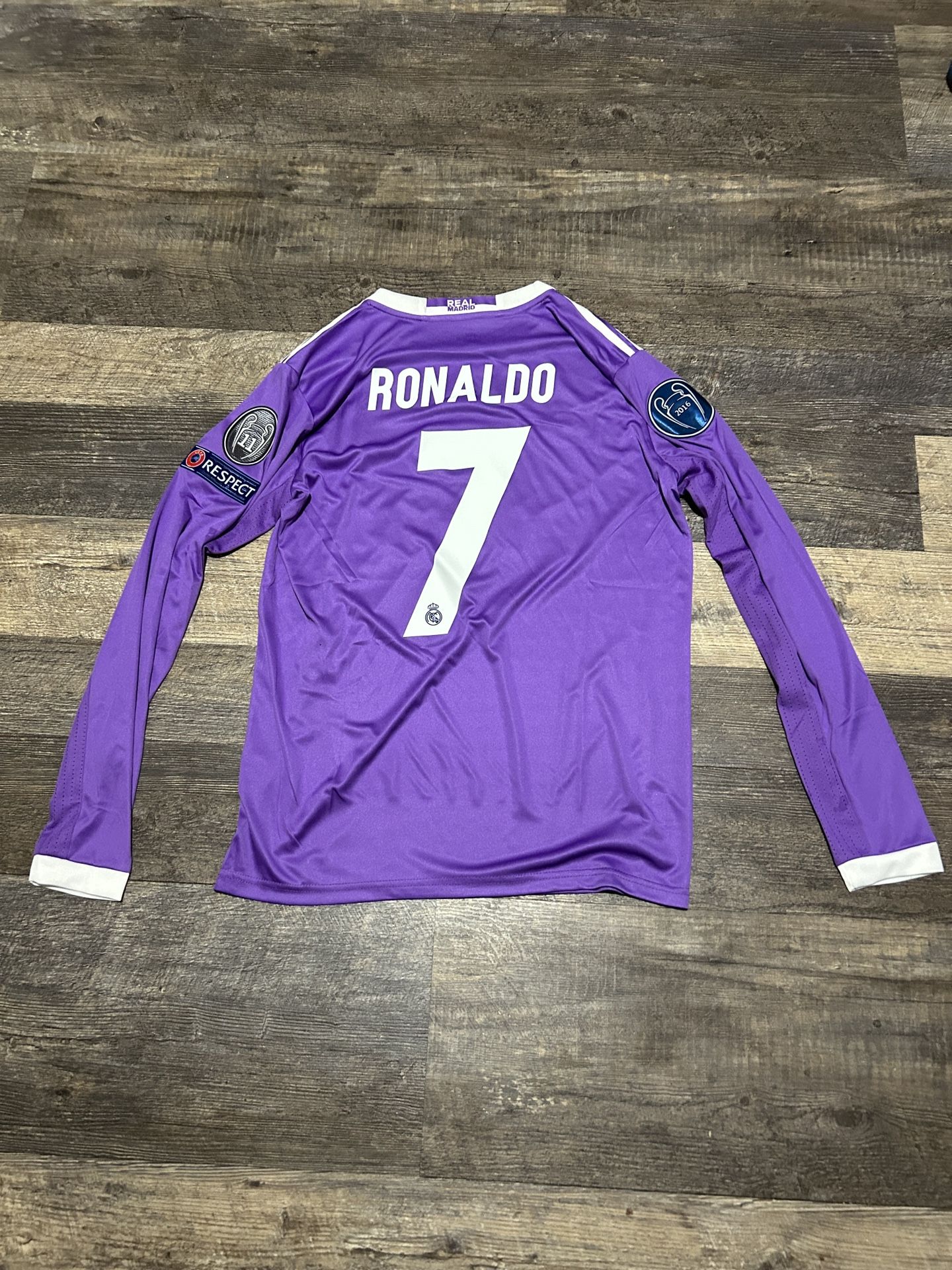Real Madrid purple jersey (Size Adult M)
