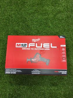 Milwaukee M12 FUEL Cordless Hacksaw Reciprocating Saw Kit w/ battery & Charger