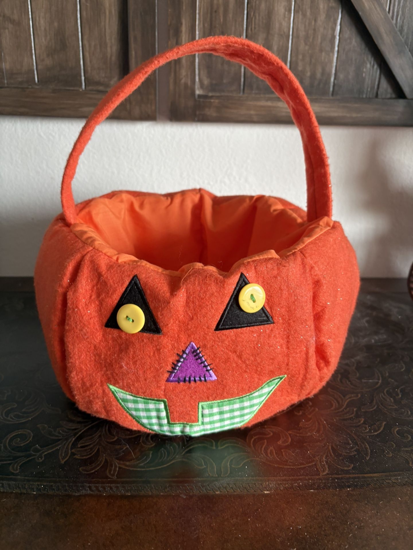 Soft -sided pumpkin plush Halloween basket