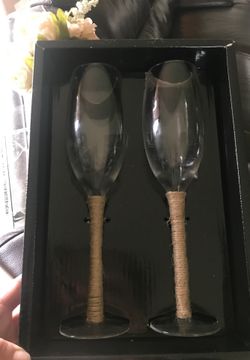 Wedding toasting glasses. Burlap.