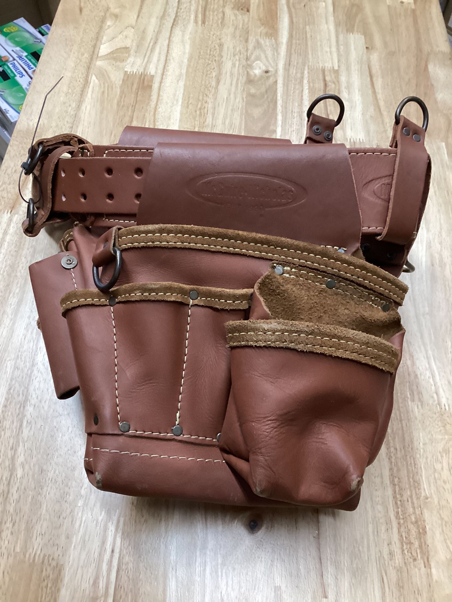 McGuire-Nicholas Master's 52.5 in. Brown Leather Rig (2-Bag)
