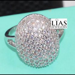 New 18k White Gold Engagement Ring 