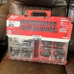 Milwaukee SHOCKWAVE Impact Duty Socket 1/2 Dr SAE/MM PACKOUT Set 31pc