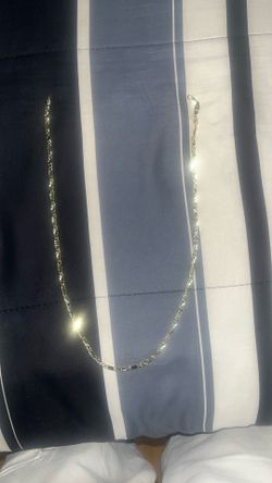 Gold Necklace (laminado)